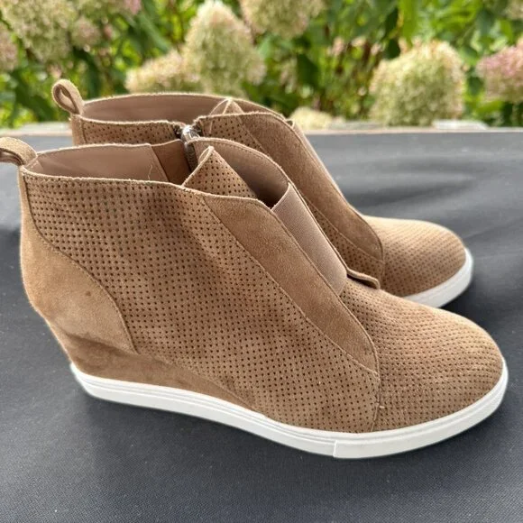 Linea Paolo Women's Felicia Tan Suede Perforated Side Zip Wedge Sneakers 9.5M - Picture 2 of 7